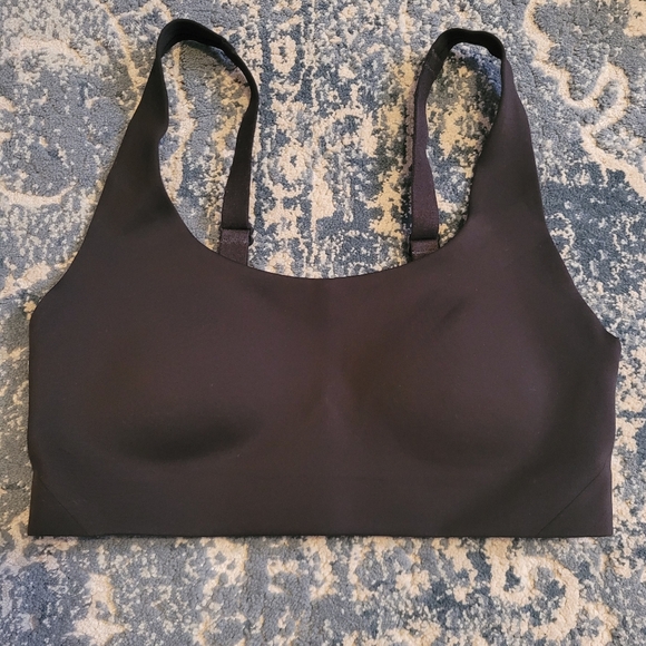 NWOT Lululemon Sports Bra - Picture 3 of 3